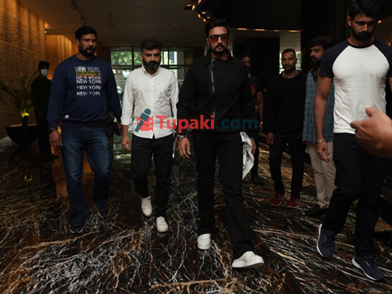 Kichcha sudeep at vikrant Rona success meet